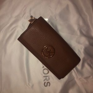 Micheal Kors wallet